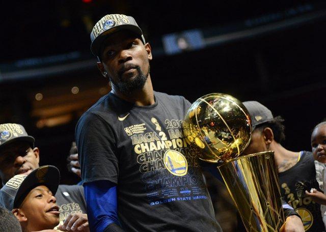 在赛季前的 在赛季前的