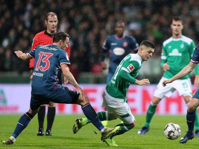 安排中前场 安排中前场