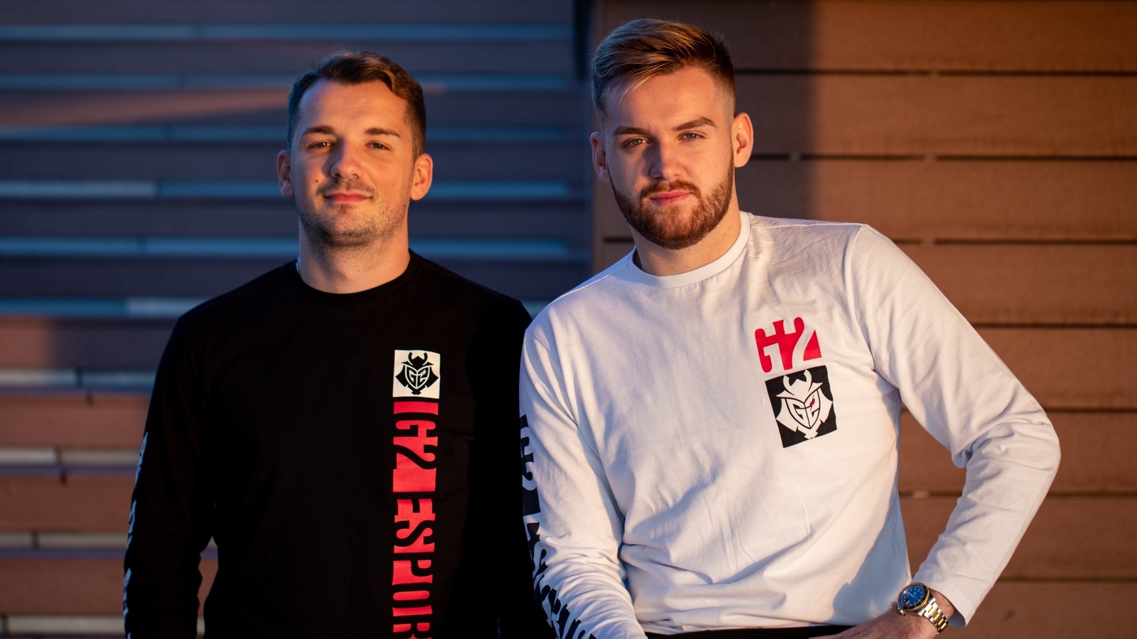 另一端是 另一端是